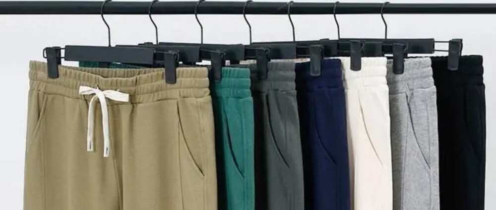 梦见買褲子穿：解讀潛藏的生活變化與自我形象相关图片